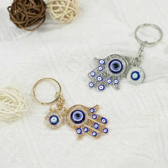 2 pcs Evil Eye Keychain- Gold & Silver - Picture 2 of 5